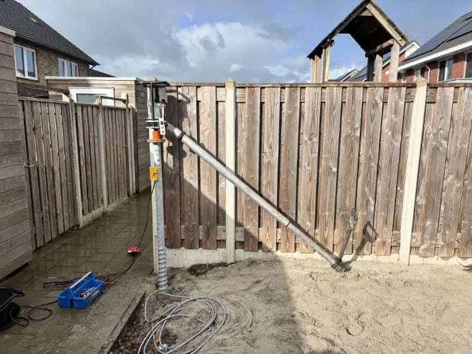 Voorbeeld schroeffundering