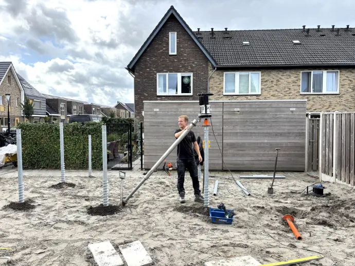 Voorbeeld schroeffundering